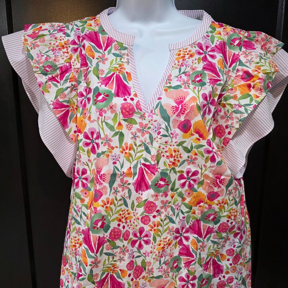 Betsey's Boutique Pink Floral Top Sz L